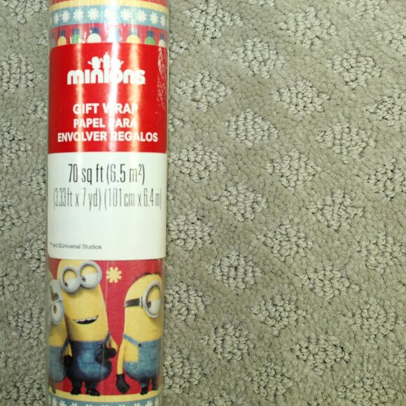 Vintage Minions Movie Christmas Wrapping Paper 70 Square Feet NEW - Picture 1 of 4